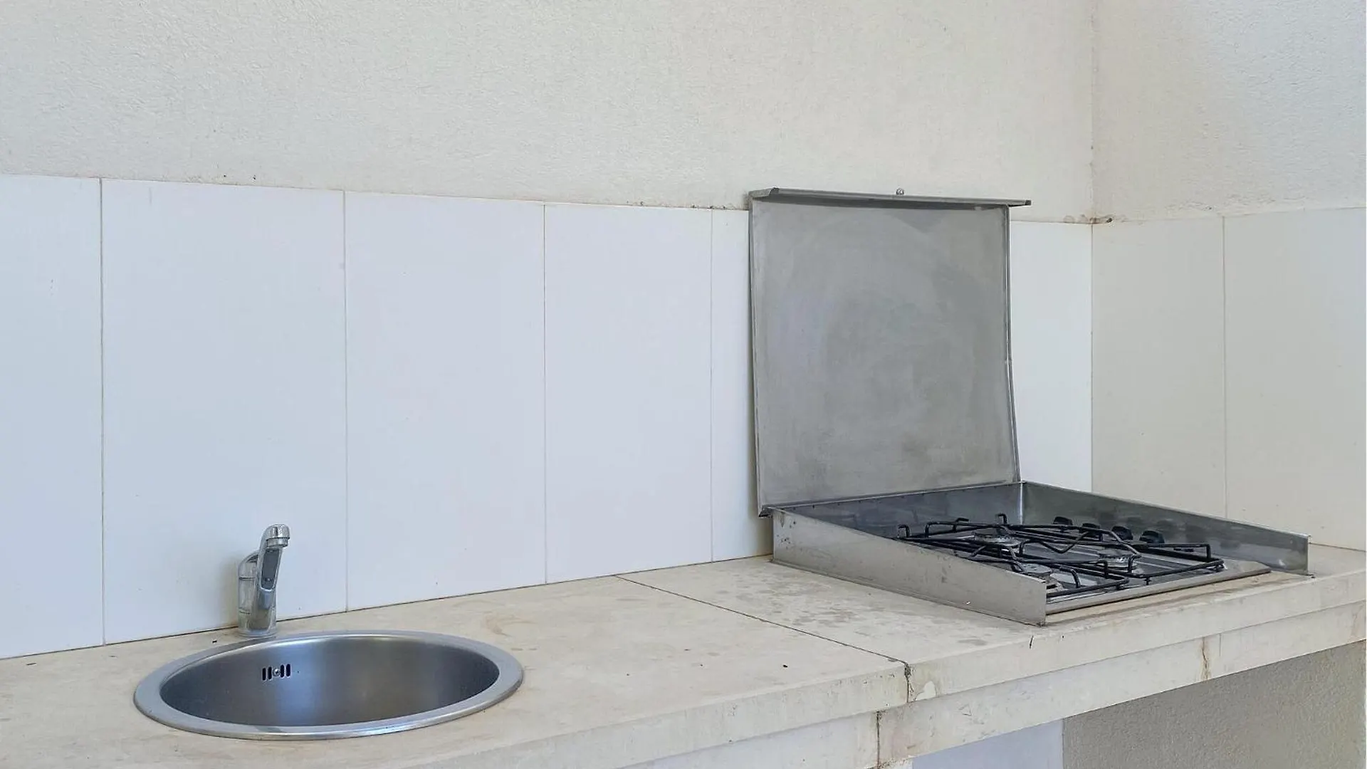Awesome Home In מרינה די רגוזה איטליה